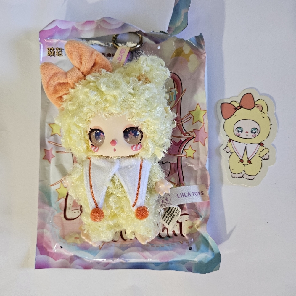 Liila's Lucky Cat V3 Honeyland Enchantment Mango Yellow